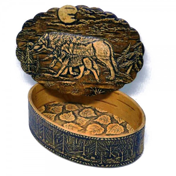 Oval box "She-wolf with a wolf cub"